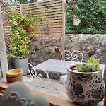 La Petite Authentique Semesterbostad *