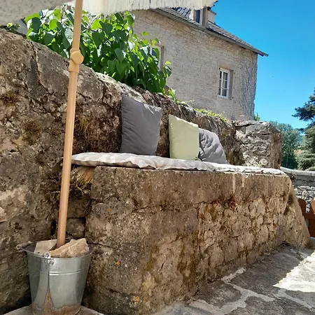 Holiday home La Petite Authentique