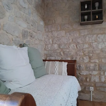 Holiday home La Petite Authentique