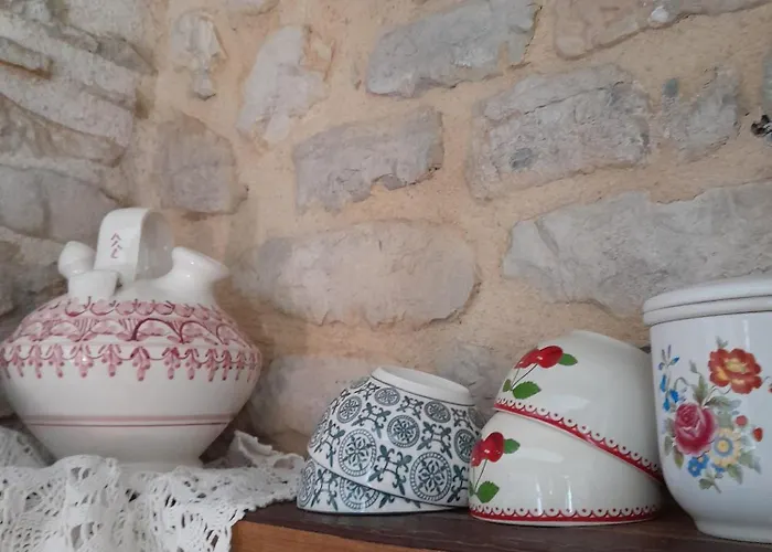 La Petite Authentique Nyaraló Gaillac-d'Aveyron