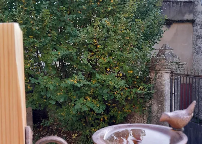 La Petite Authentique Nyaraló *