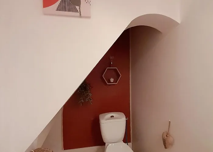 La Petite Authentique Nyaraló *